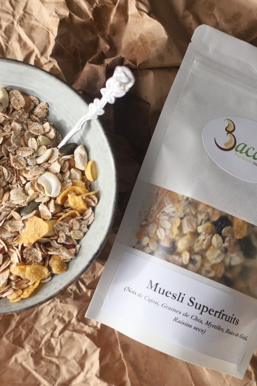 bol de muesli pour petit-déjeuner